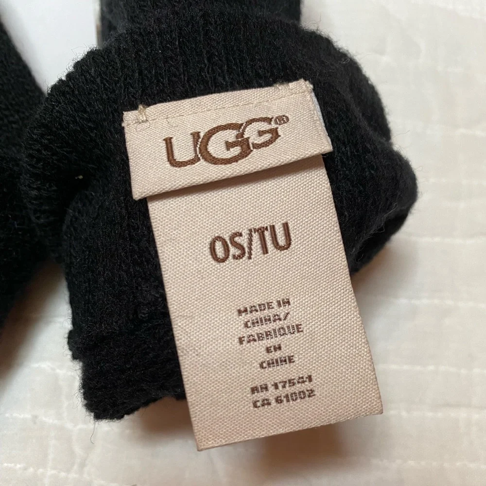 UGG Knit Tech Gloves Touchscreen Friendly One Size Black New NWT - Picture 2 of 5